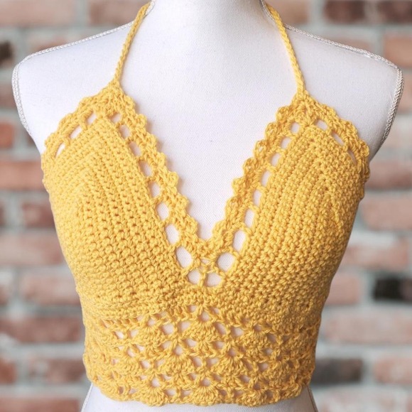 Handmade Crochet Crop Top – Bold Yellow V-Pattern - Picture 1 of 3